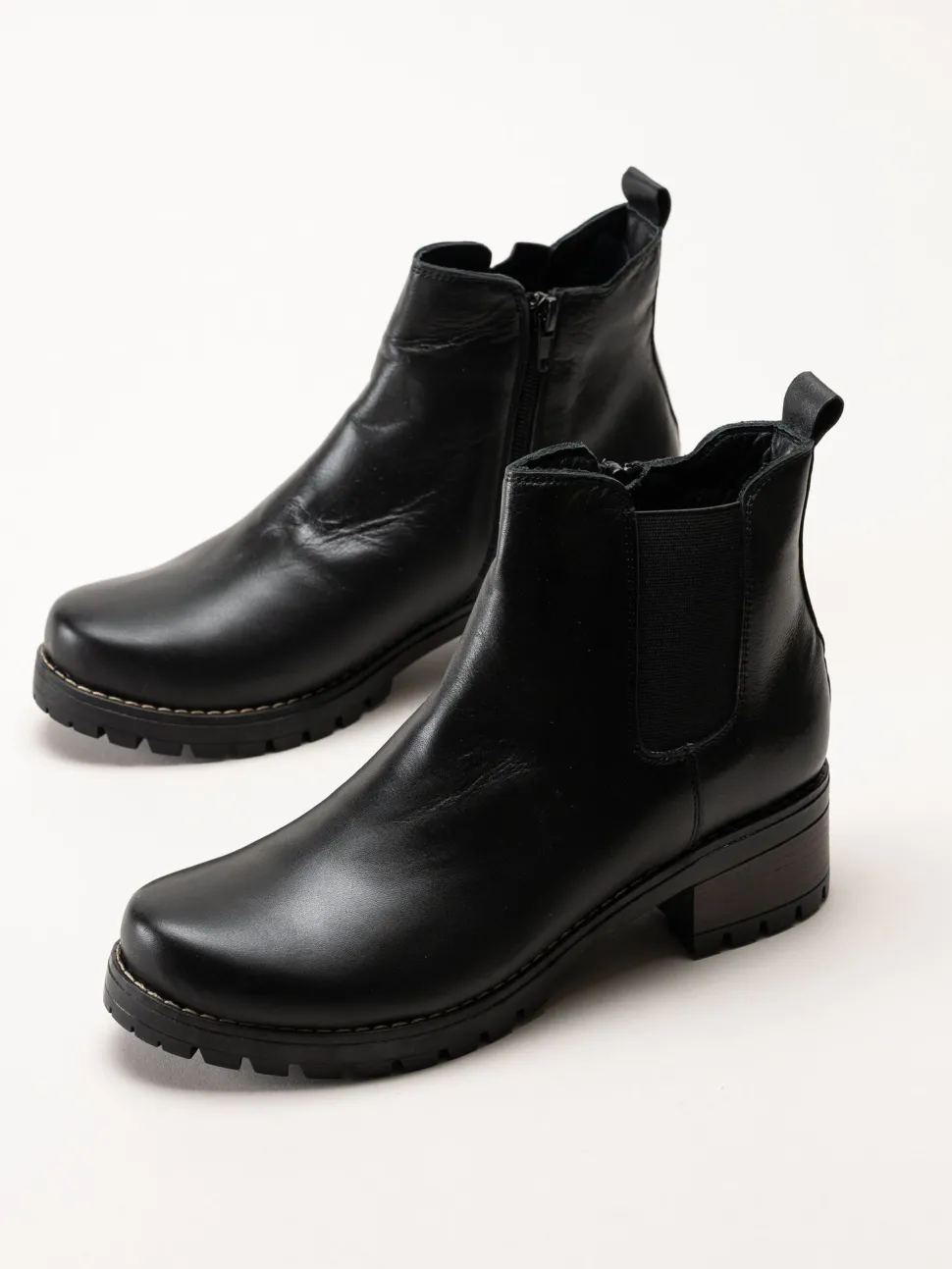 Charlotte of Sweden - Svarta chelsea boots i skinn