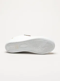 Charlotte of Sweden - Vita sneakers i skinn