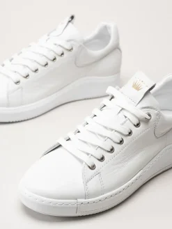 Charlotte of Sweden - Vita sneakers i skinn