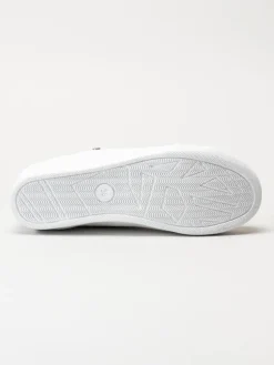 Charlotte of Sweden - Vita sneakers i skinn