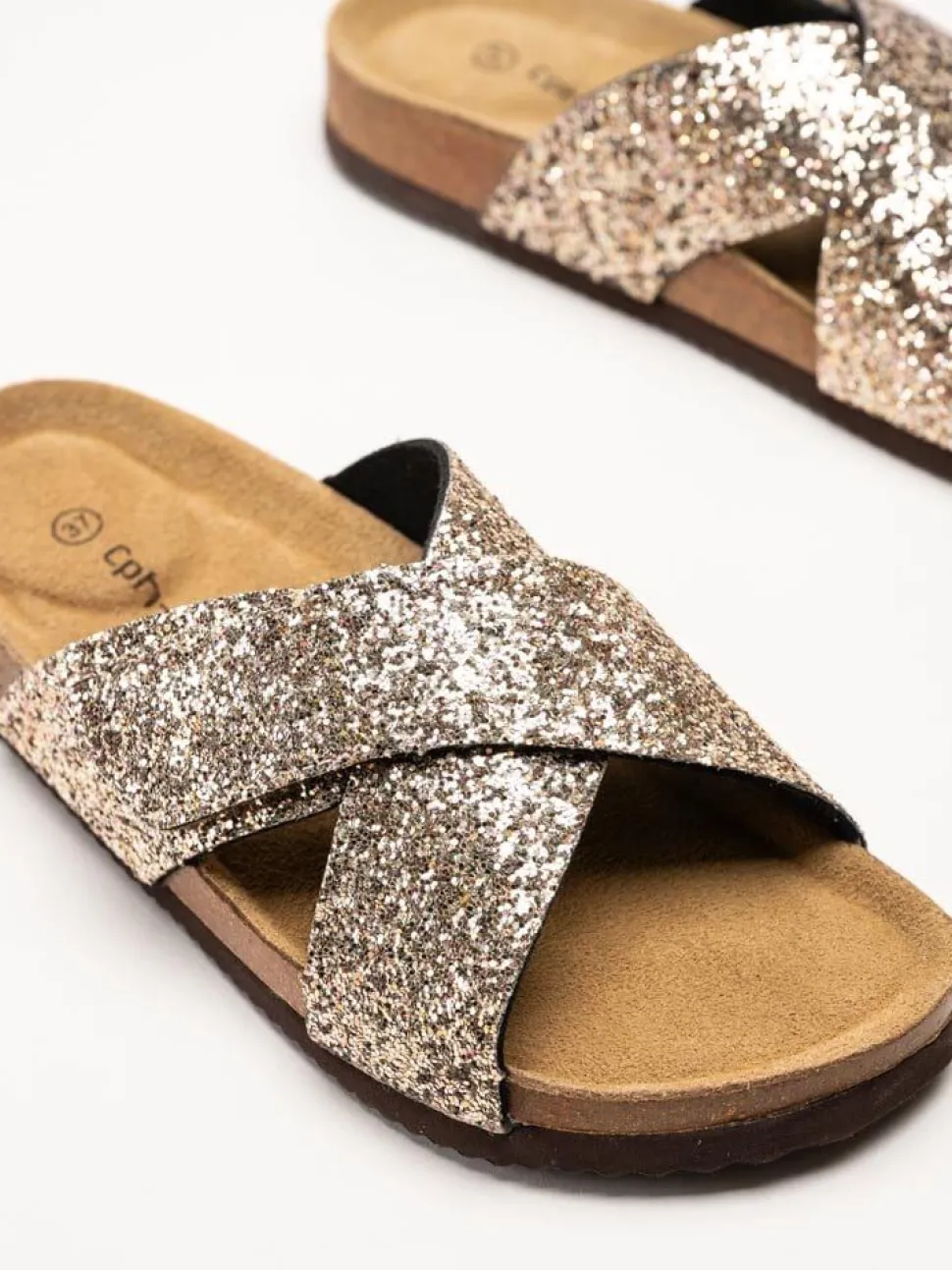 CpH Comfort - Guldglittriga slip in sandaler