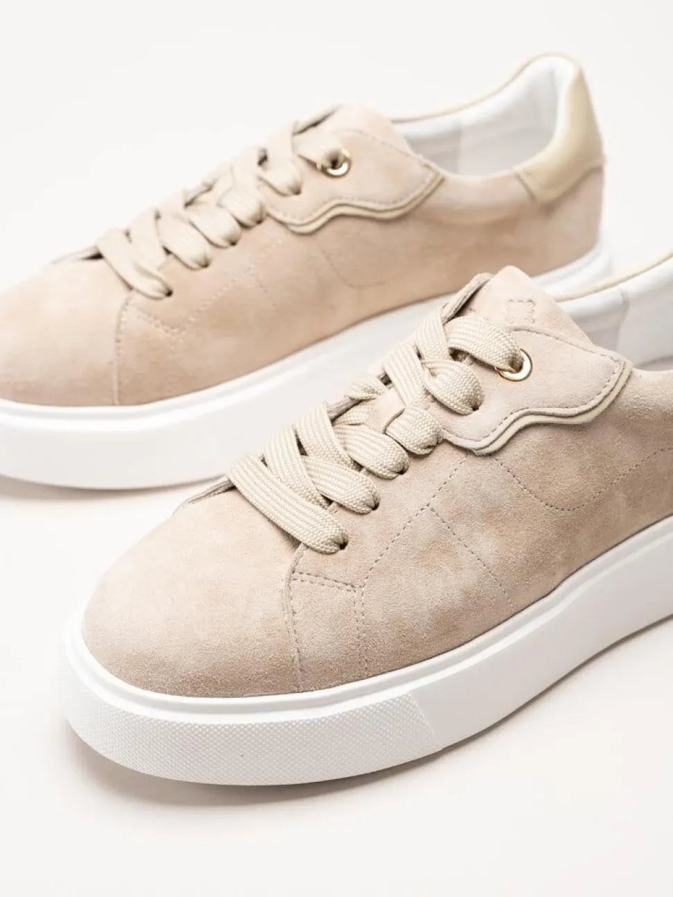 Dasia - Ardisia - Beige sneakers i mocka