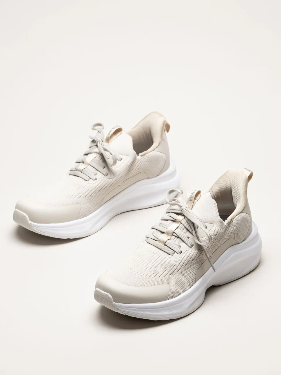 Dasia - Beige sportskor
