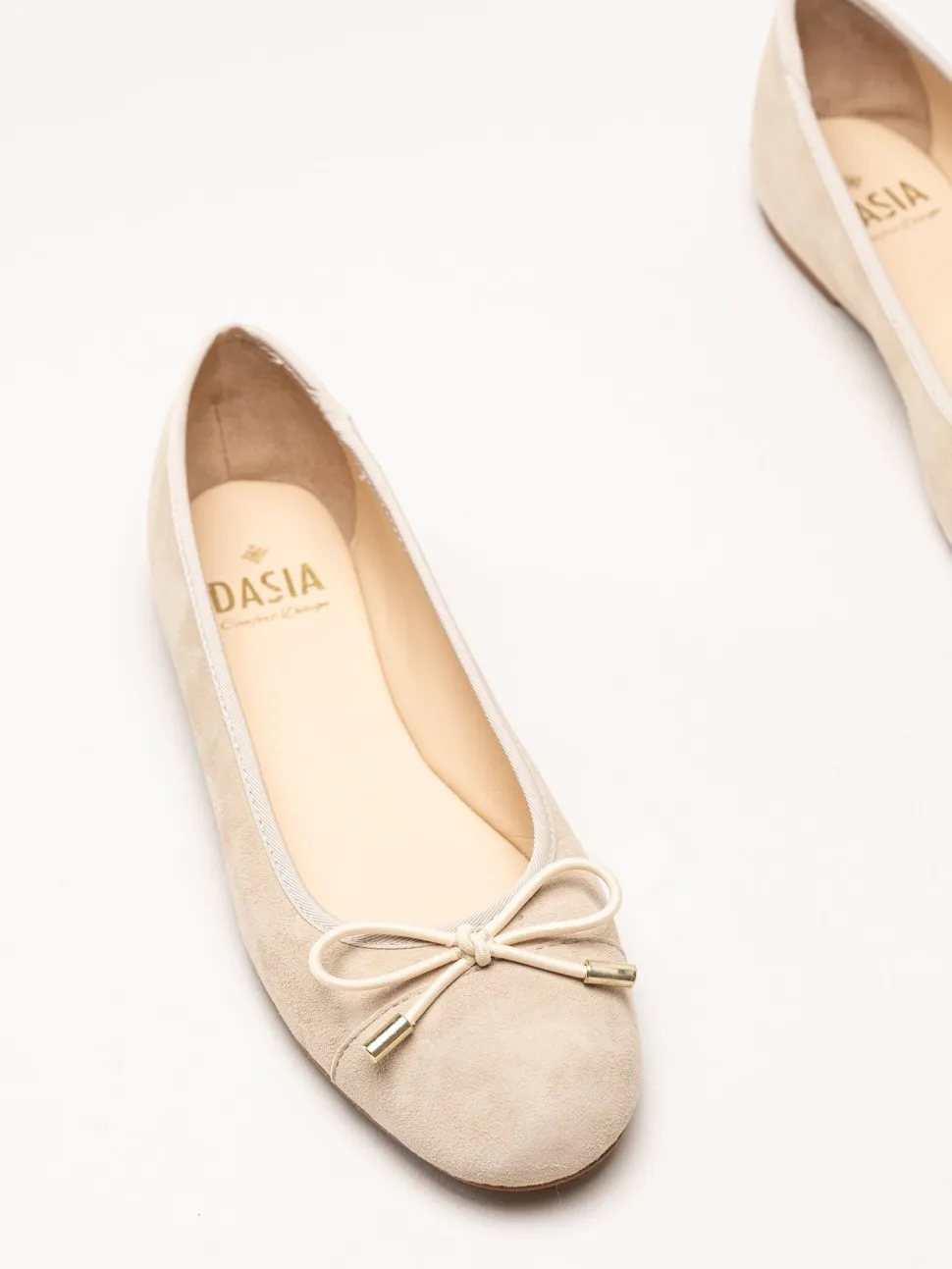 Dasia - Cate - Beige ballerinaskor i mocka