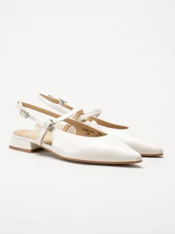 Dasia - Serotina - Offwhite slingback pumps