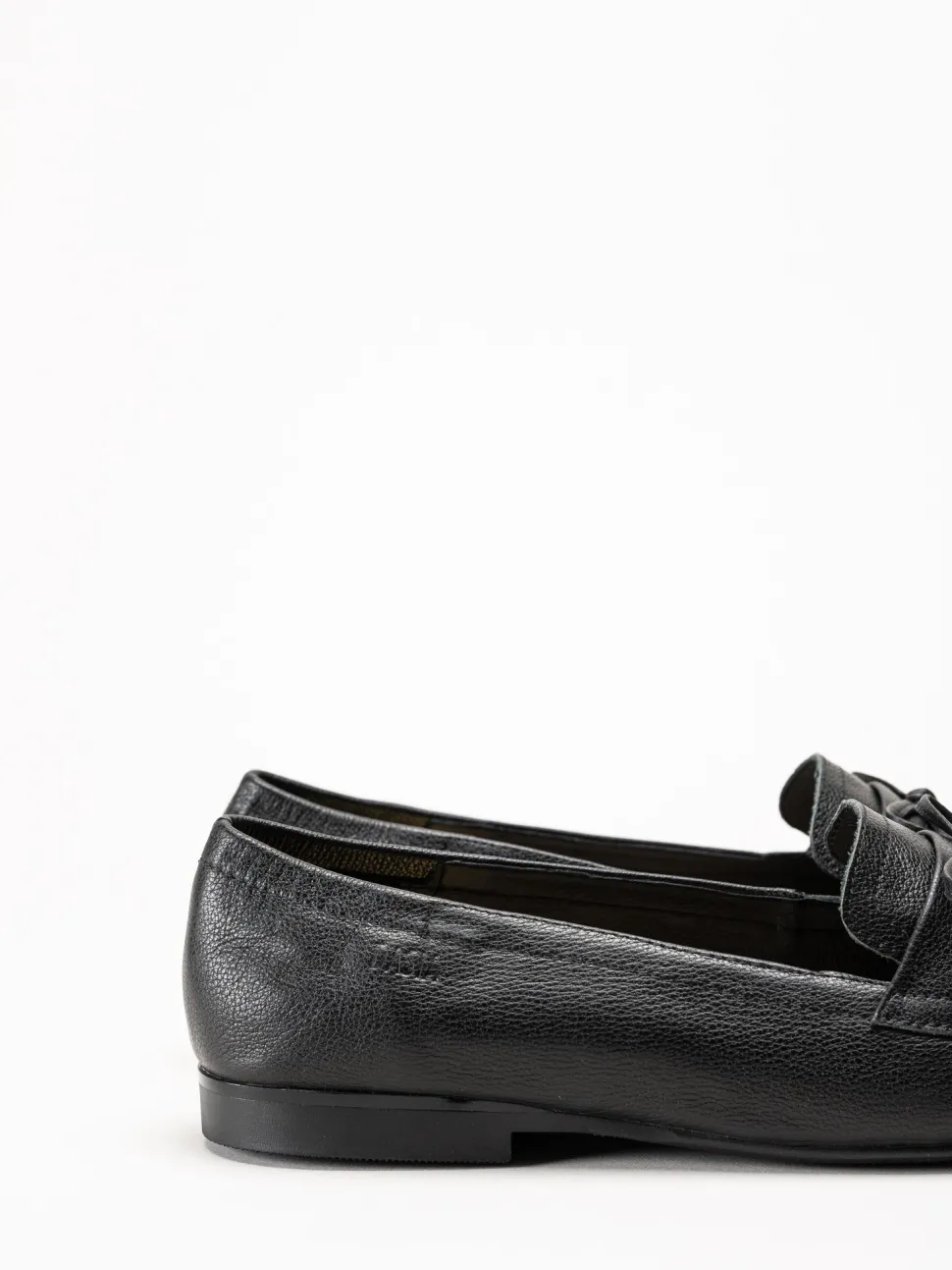 Dasia - Shelly - Svarta loafers i skinn