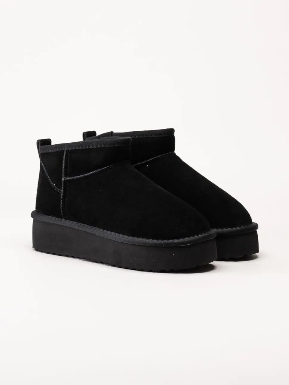Duffy - Svarta fodrade boots i mocka