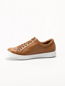 Esgano - Ljusbruna sneakers i skinn
