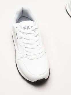 FILA - Hypert - Vita sneakers i skinnimitation