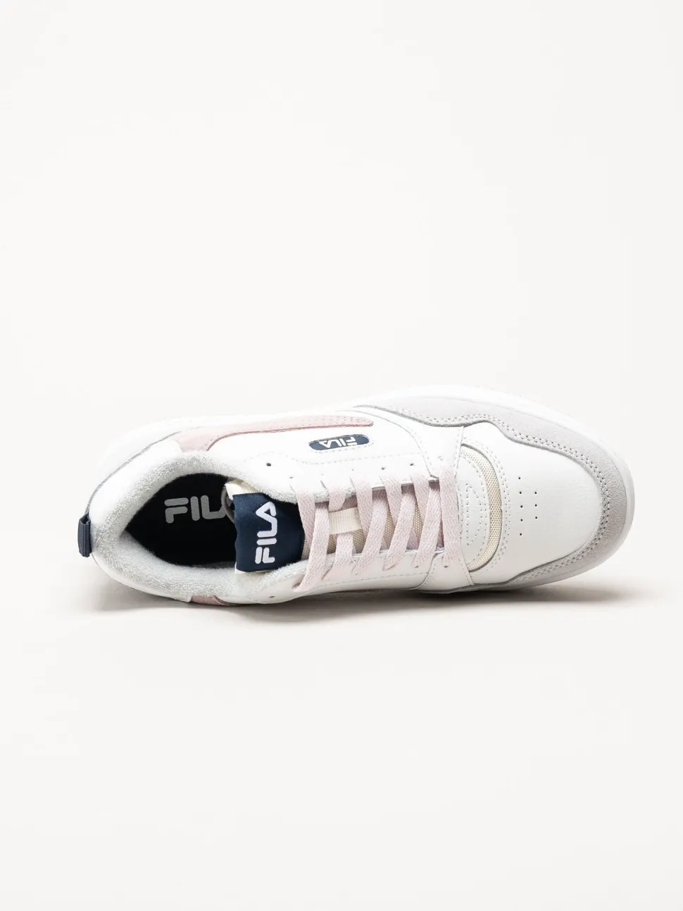 FILA - Riser L - Vita sneakers i skinn och mocka
