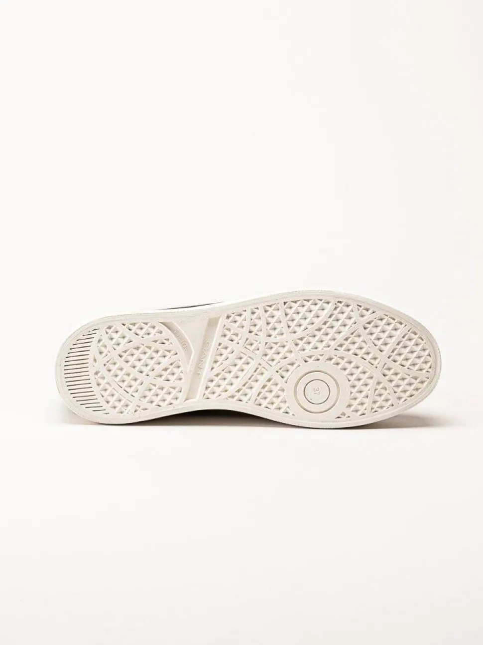 Gant Footwear - Avona Sneaker - Svarta sneakers i lackskinn