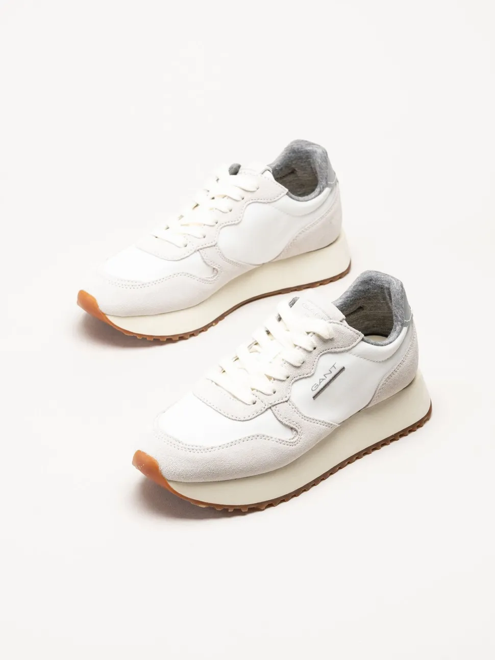Gant Footwear - Bevinda - Offwhite sneakers i mocka och textil