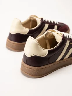 Gant Footwear - Cuzima Sneaker - Vinröda retro sneakers i skinn och mocka