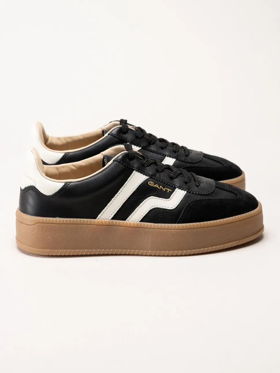 Gant Footwear - Cuzmani - Svarta retro platåsneakers i skinn och mocka