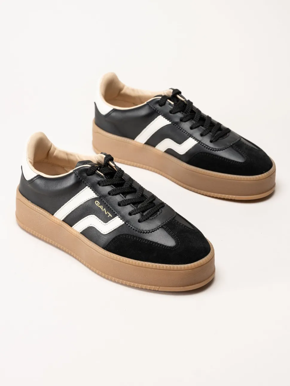Gant Footwear - Cuzmani - Svarta retro platåsneakers i skinn och mocka