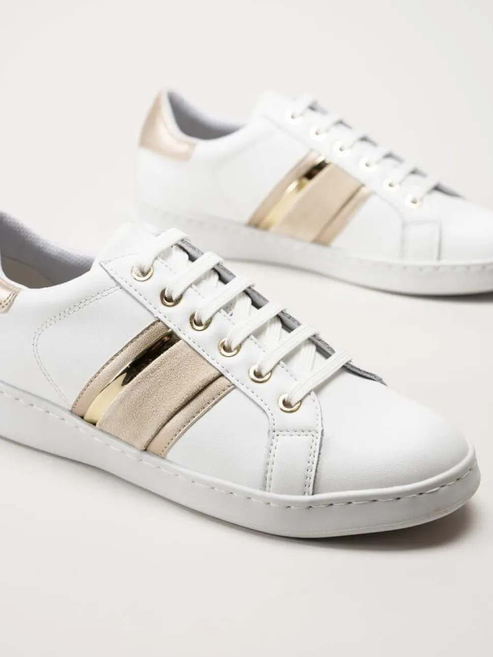 Geox - D Jaysen - Vita multifärgade sneakers i skinn