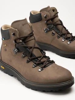 Graninge - Hassela - Bruna vandringskängor i nubuck