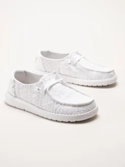 Hey Dude - Wendy Crochet Lace - Vita tygskor med virkade spetsdetaljer