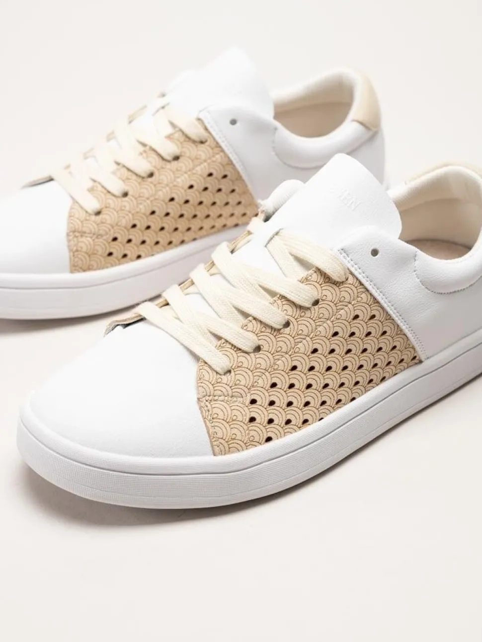 Ilse Jacobsen - All Day City Sneaker - Vita och beige sneakers