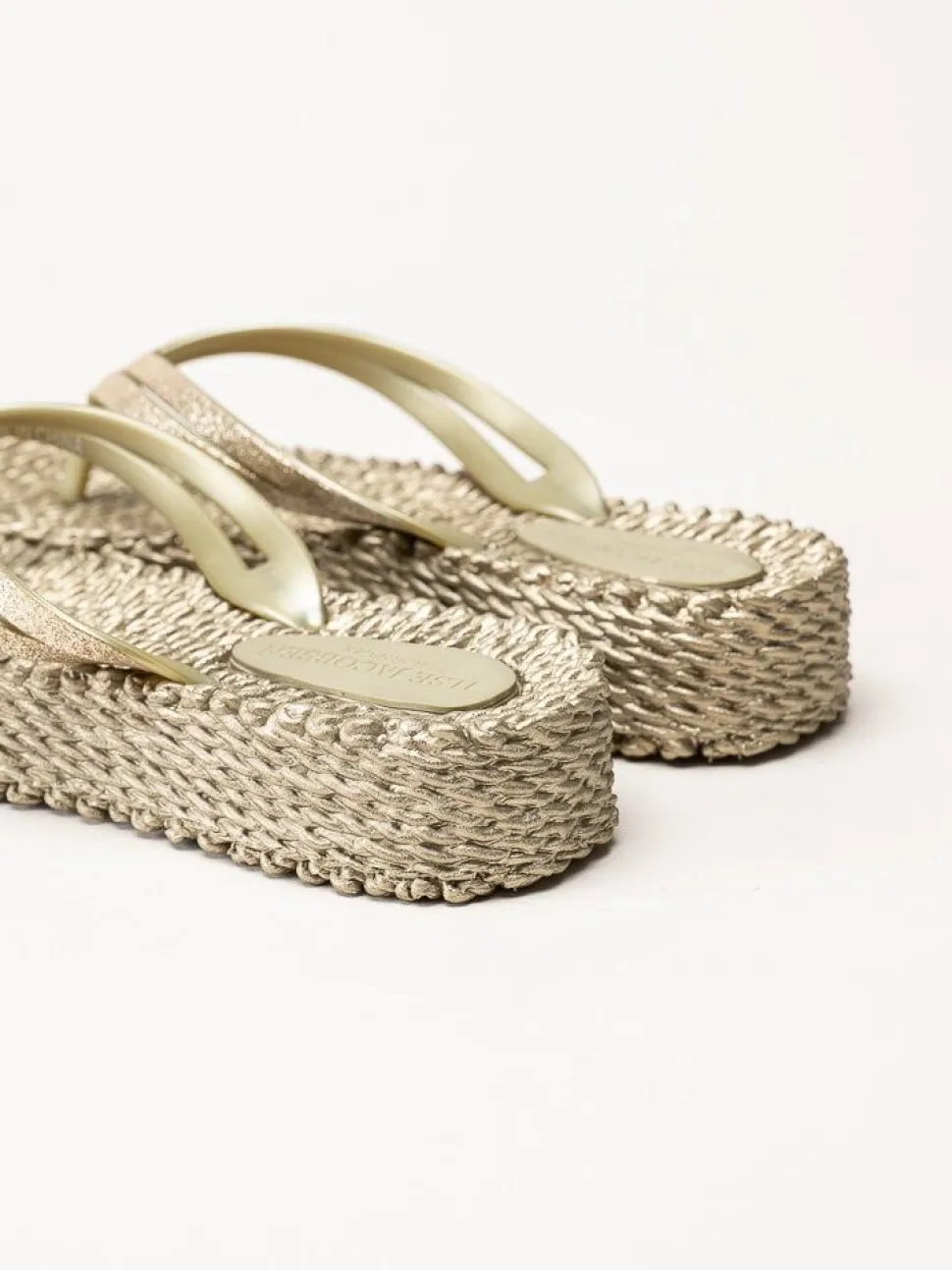 Ilse Jacobsen - Cheerful 13 - Guldfärgade flip flop med glitterremmar