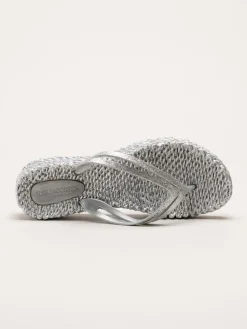 Ilse Jacobsen - Cheerful 13 - Silverfärgade flip flop med glitterremmar