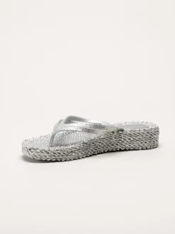 Ilse Jacobsen - Cheerful 13 - Silverfärgade flip flop med glitterremmar