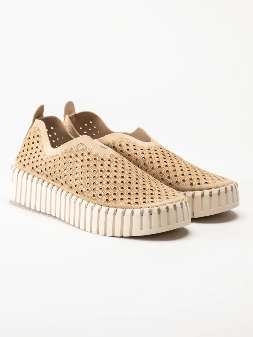 Ilse Jacobsen - Tulip3373 - Beige slip on skor med perforering