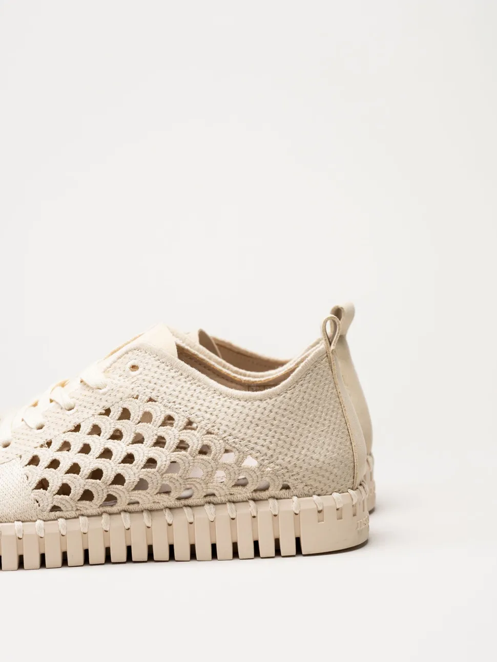 Ilse Jacobsen - Tulip Embroidery - Offwhite perforerade sneakers