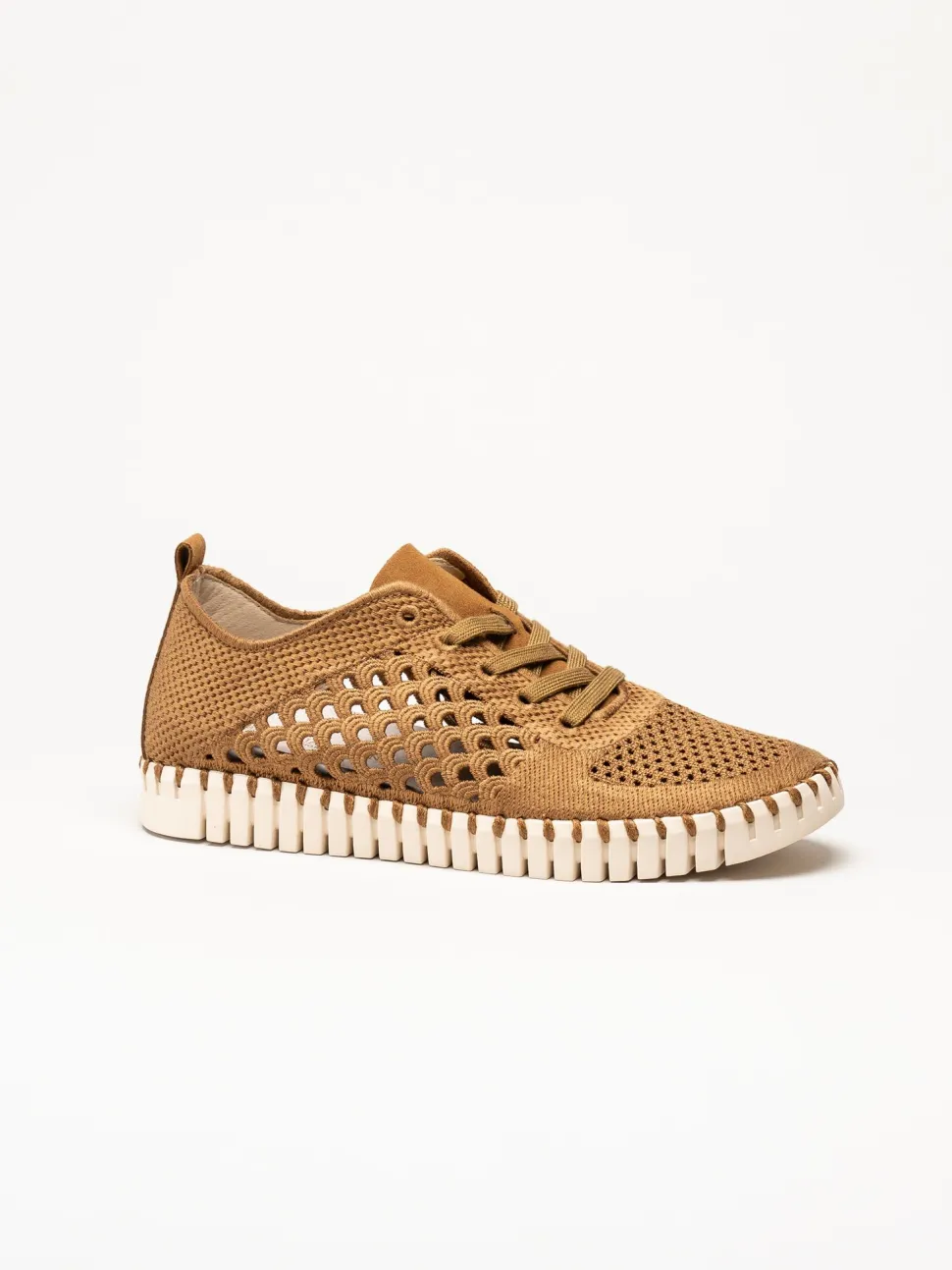 Ilse Jacobsen - Tulip Embroidery - Bruna perforerade sneakers