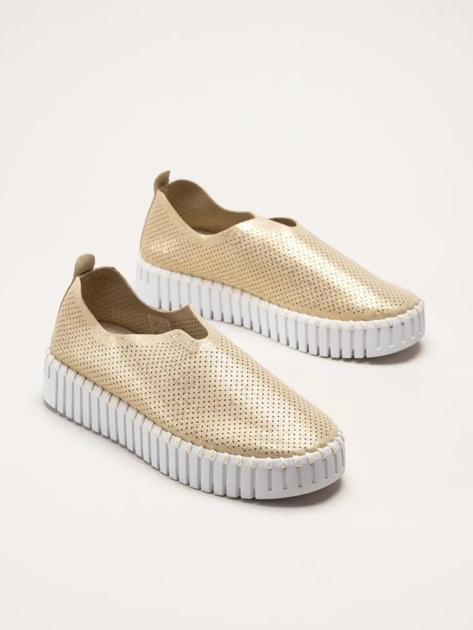 Ilse Jacobsen - Tulip3577 - Guldiga slip on skor