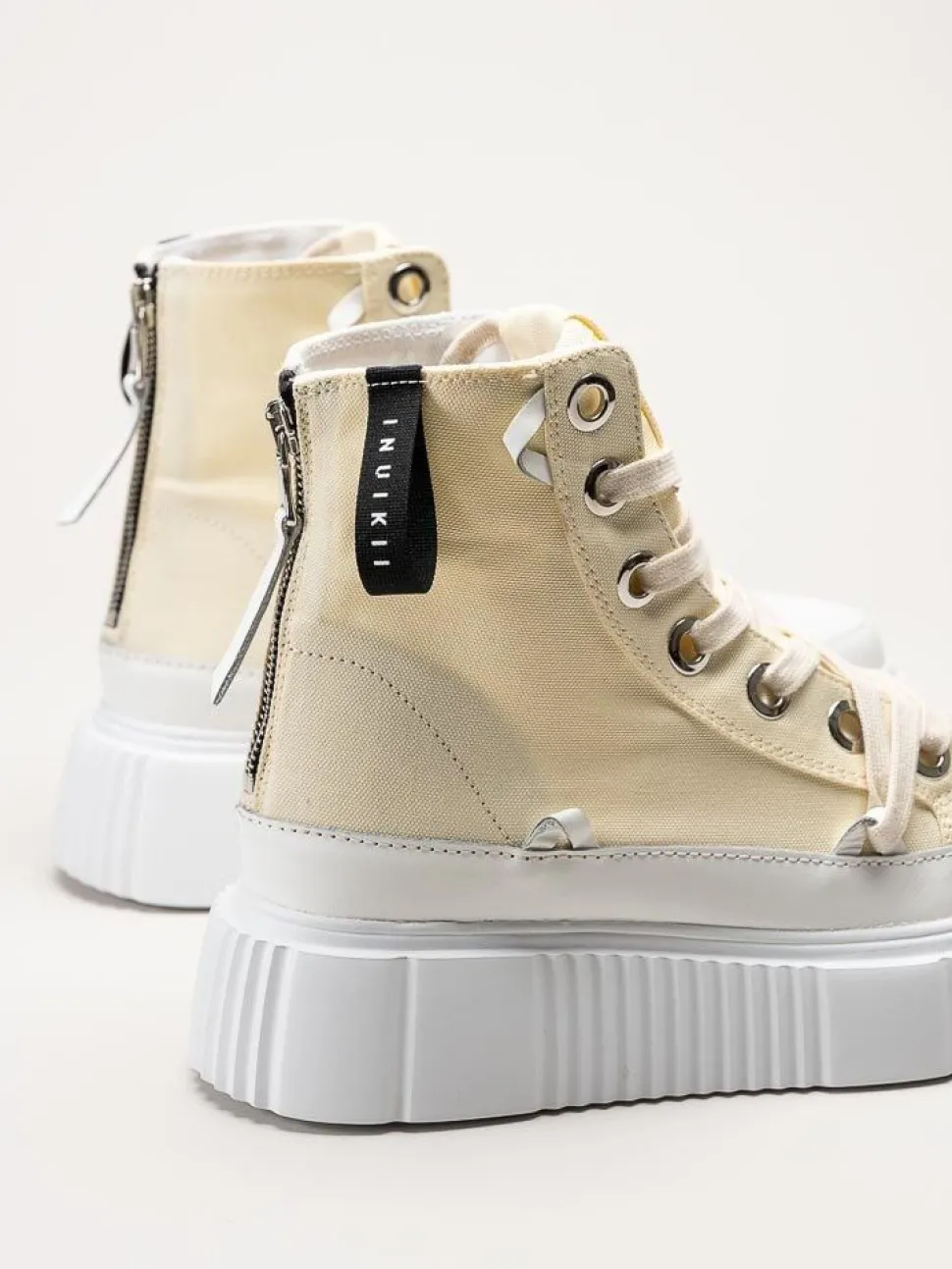 Inuikii - Canvas High 23 - Gula höga sneakers med platåsula