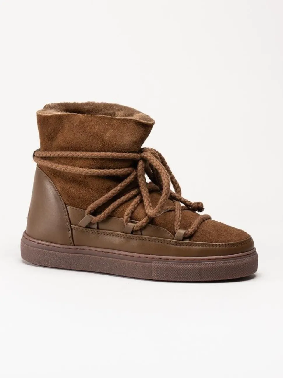 Inuikii - Classic - Bruna fårskinnsfodrade boots i mocka