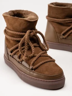 Inuikii - Classic - Bruna fårskinnsfodrade boots i mocka