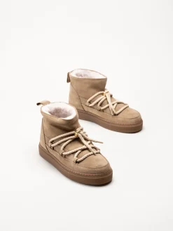 Inuikii - Classic Low - Beige fodrade boots i mocka