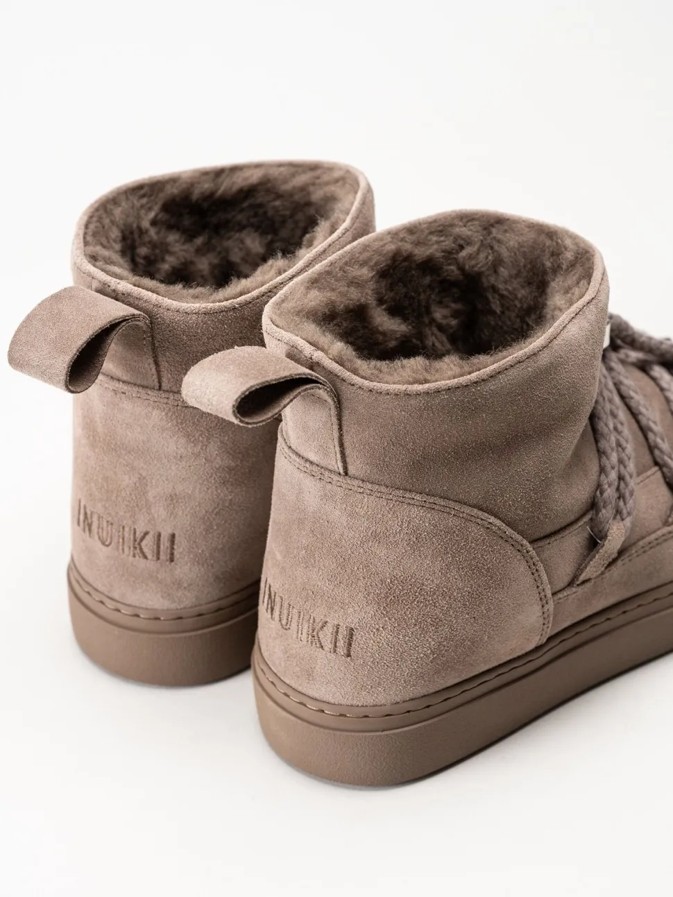 Inuikii - Classic Low - Grå fodrade boots i mocka