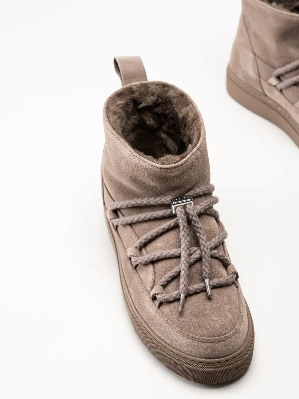 Inuikii - Classic Low - Grå fodrade boots i mocka