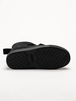 Inuikii - Classic Low - Svarta låga mocka boots
