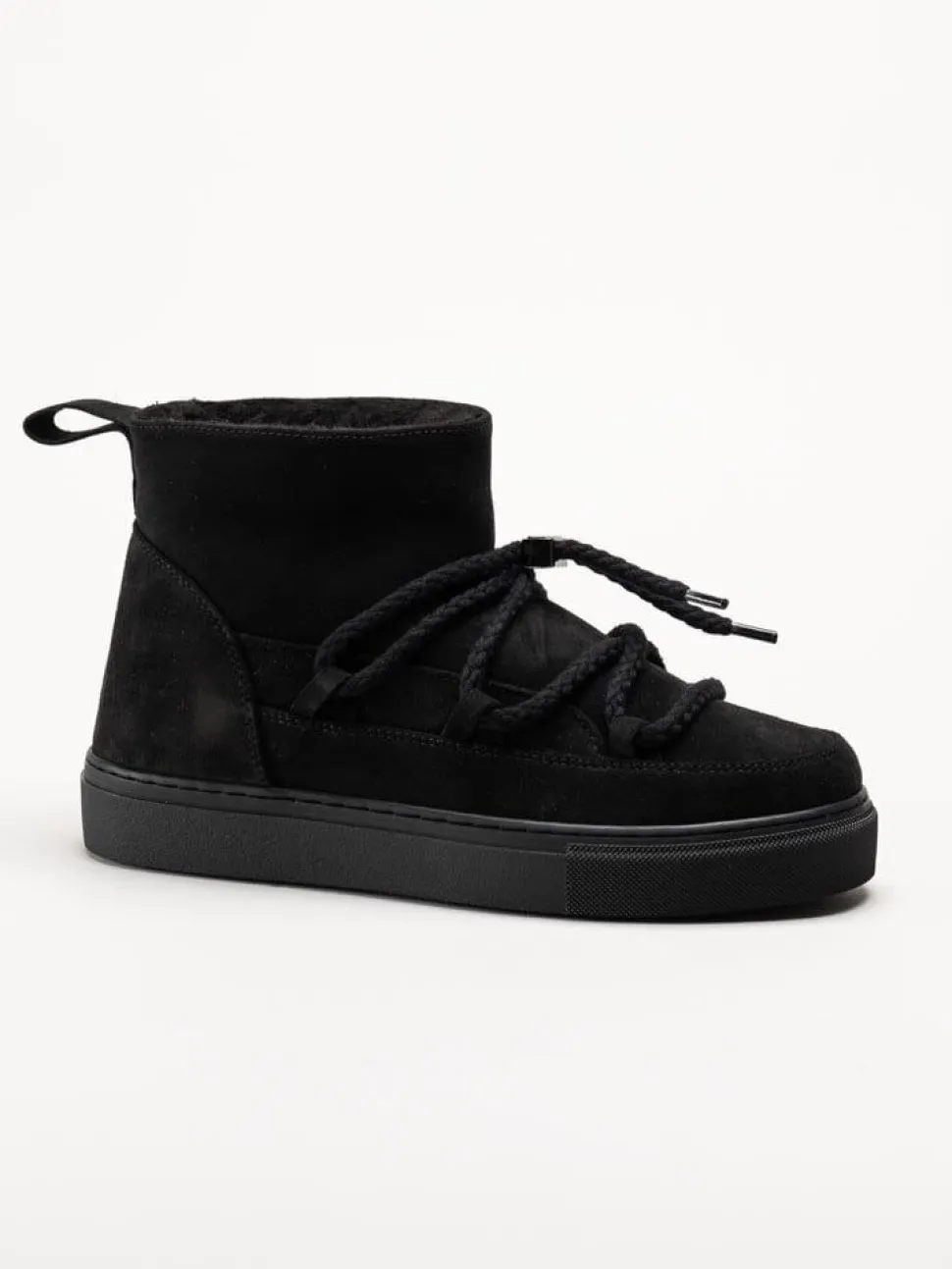 Inuikii - Classic Low - Svarta låga mocka boots