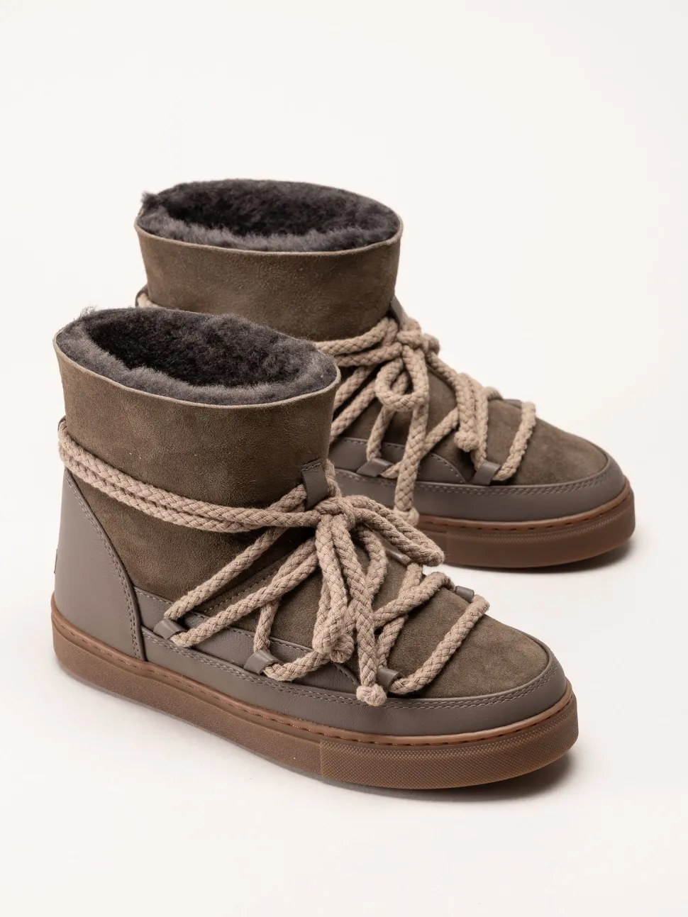 Inuikii - Classic - Taupe vinterboots med fårskinnsfoder