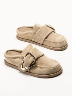 Inuikii - Mule Soft - Beige mule med guldigt spänne