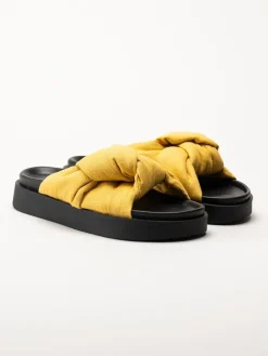 Inuikii - Oversized Linen Knot - Gula slip in sandaler
