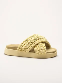 Inuikii - Woven - Gula grovt virkade sandaler