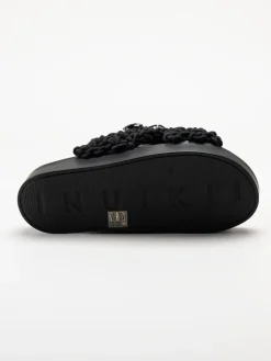 Inuikii - Woven Stones - Svarta slip in sandaler i virkad textil