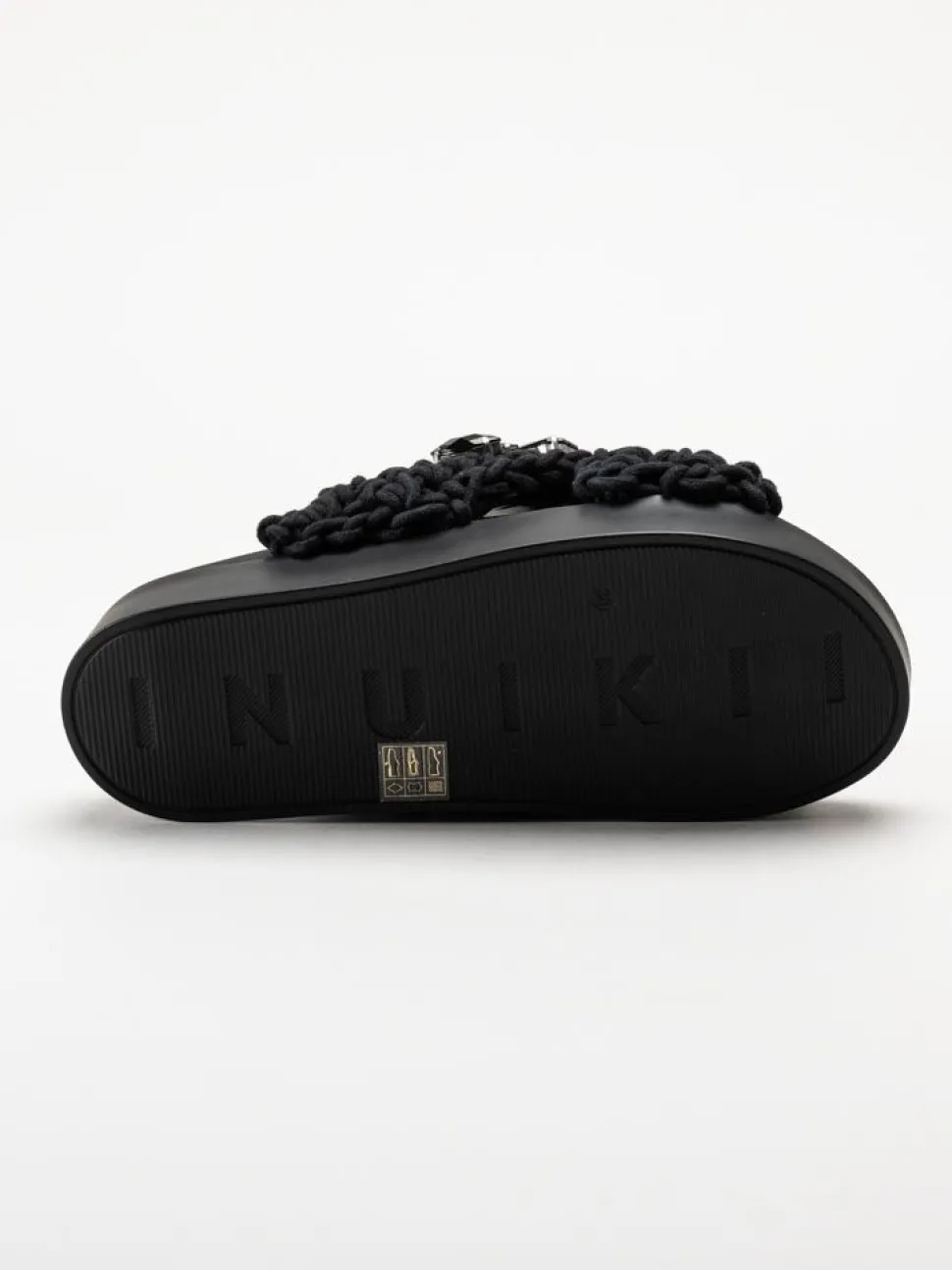 Inuikii - Woven Stones - Svarta slip in sandaler i virkad textil