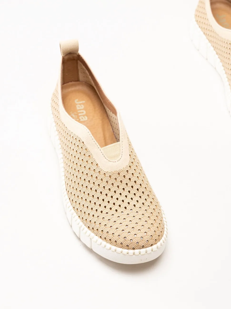 Jana - Beige slip on skor