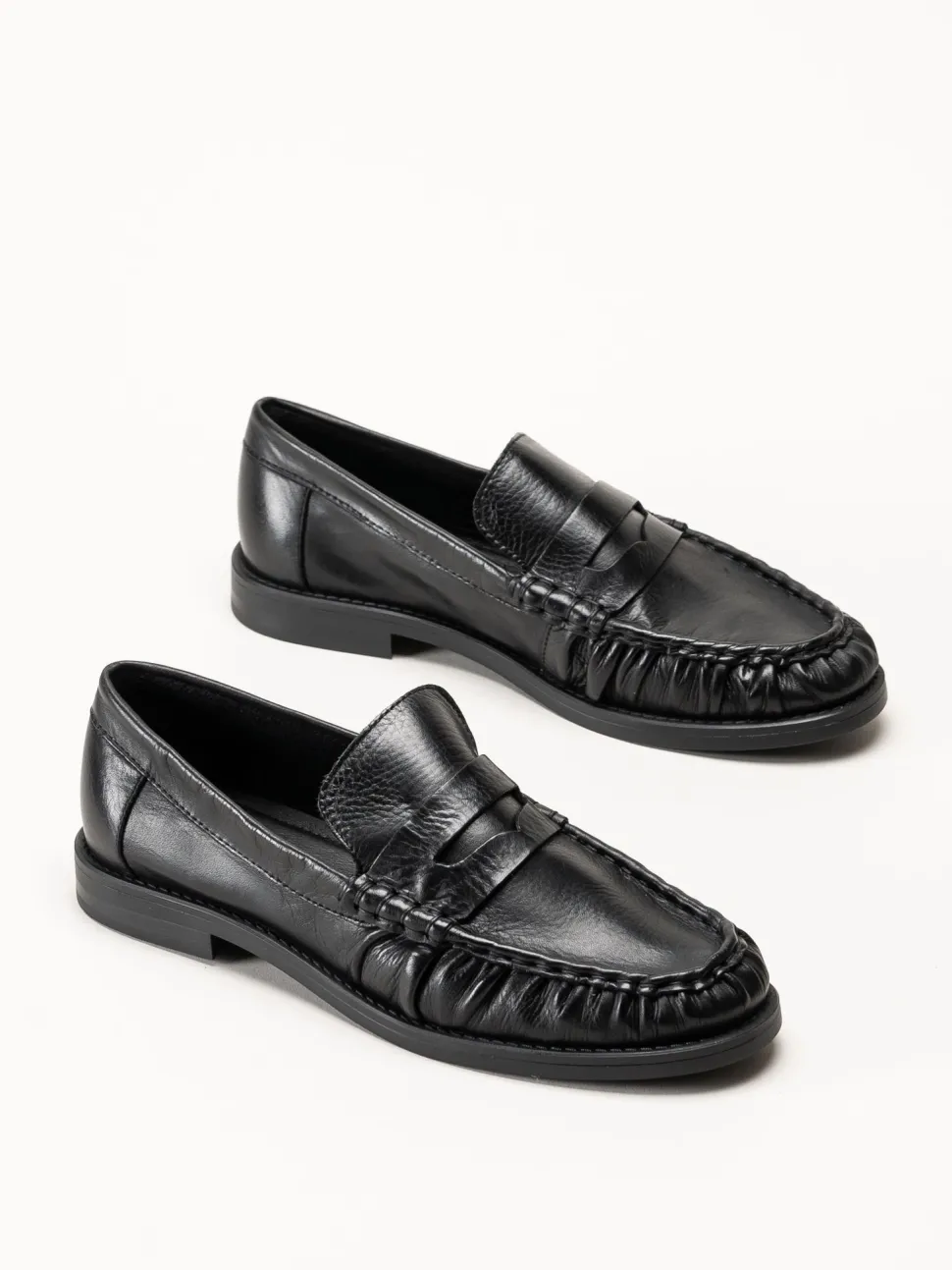 Johnny Bulls - Brooklyn - Svarta loafers i skinn