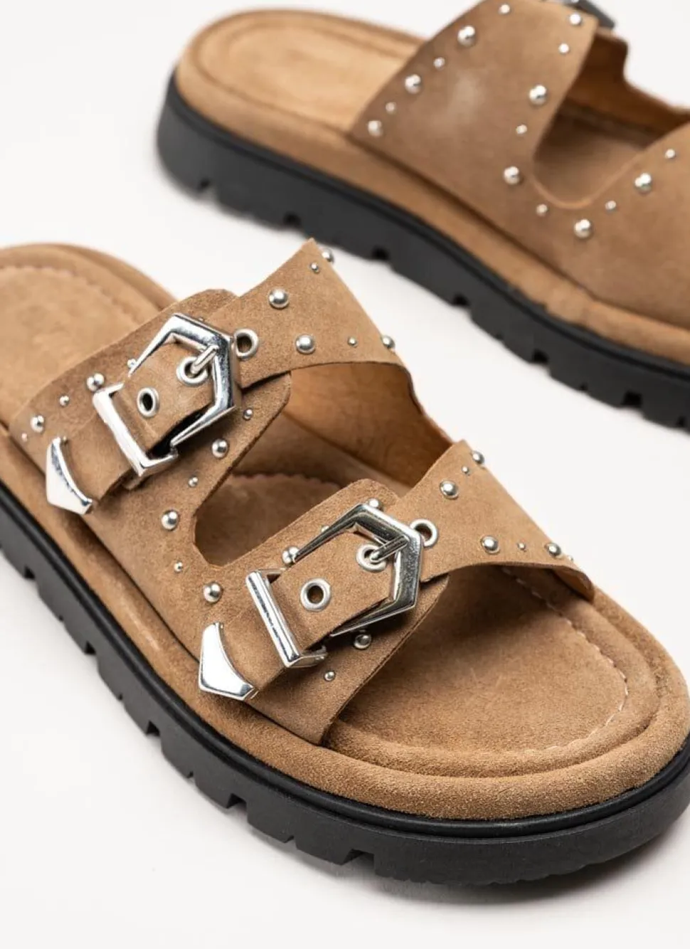 Johnny Bulls - Ljusbruna slip in sandaler i mocka
