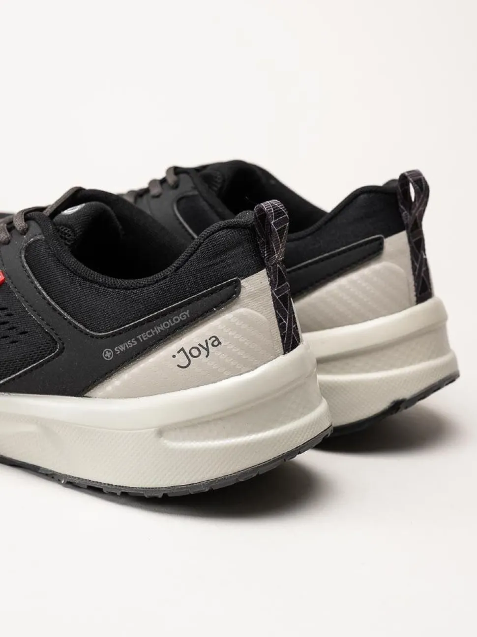 Joya - Veloce M - Svarta walkingskor i textil och syntet