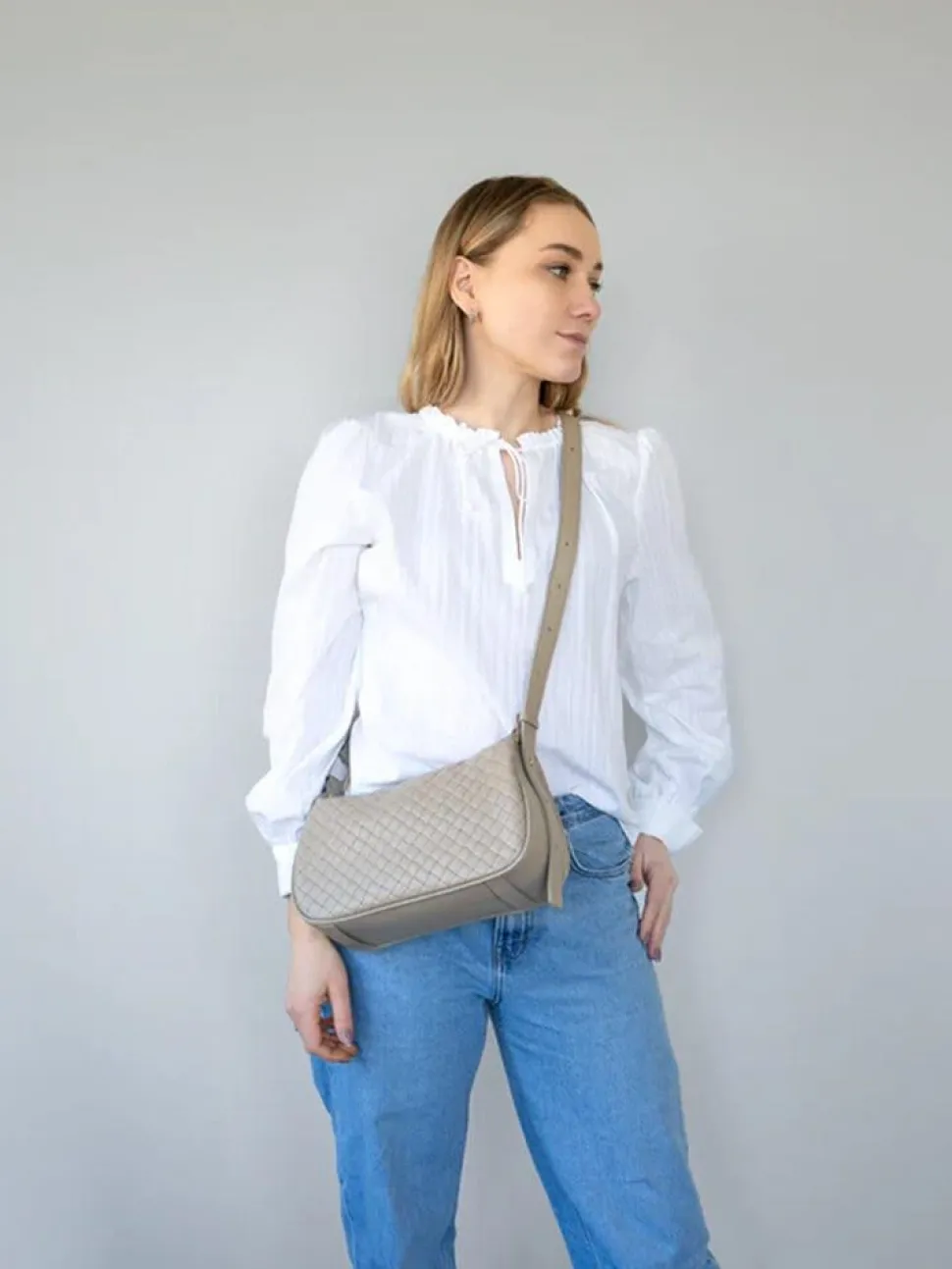 Latalia - Catania - Beige skinnväska med flätad effekt