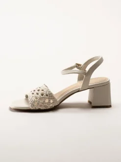 Marco Tozzi - Beige sandaletter med klack